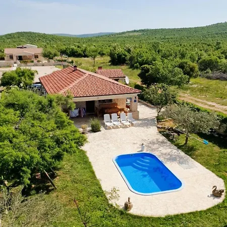 Anita 1 Mit Pool By Interhome Nyaraló Stankovci
